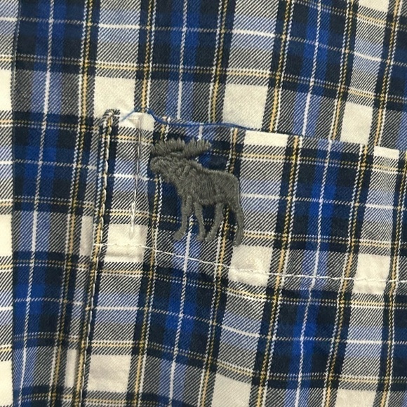 Abercrombie & Fitch Men’s 2XL Muscle Fit Long Sleeve Blue Plaid Button Down - Picture 4 of 9
